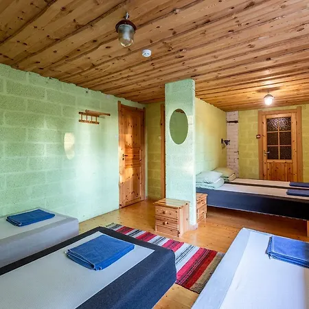 Oitme Hostel אכסניה Oitme